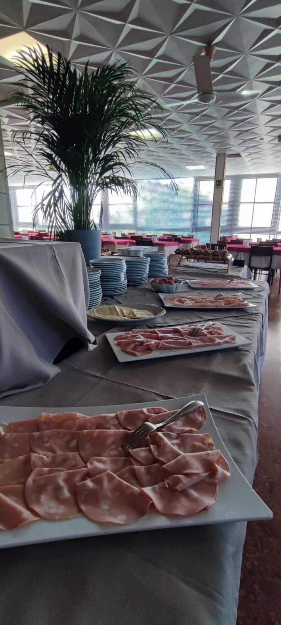 Promenade Simple Con Piscina Hotel